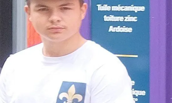 photo  cameron violet, jeune couvreur, vient de s’installer au 13, rue d’hautvie.  &copy;  ouest-france 