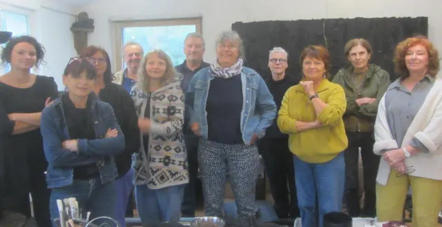 photo  une partie des artistes du territoire qui vont exposer au thoureil fin septembre.  &copy;  ouest-france 