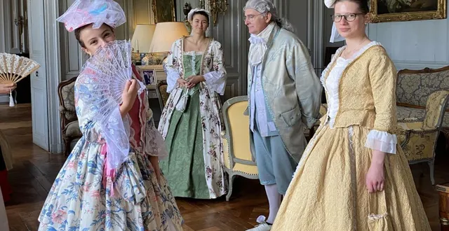 photo  les bénévoles de l’association des amis de montgeoffroy, en costumes d’époque, animeront le château ce week-end.  &copy;  château de montgeoffroy 