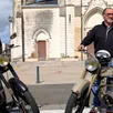 photo christian fourgous et jean-pierre maureille, membres du rétro motocyclettes sarthoises (rms), préparent la balade automnale de leur club autour de mayet.