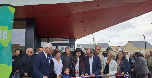 photo  inauguration du gymnase communautaire de coulans-sur-gée  &copy;  le maine libre 