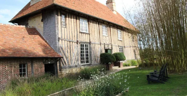 photo  myriam et lucien elia ouvrent leur jardin à la visite pour la première fois dans le cadre des journées du patrimoine.  &copy;  ouest-france 