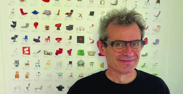 photo  damien cabiron réalise des plans cavaliers pour les petites cités de caractère : « leur réalisation est longue et difficile. »  &copy;  damien cabiron 