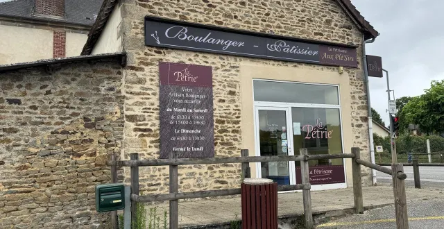 photo  la boulangerie de la ferrière-bochard a fermé en juillet 2025.  &copy;  ouest-france 