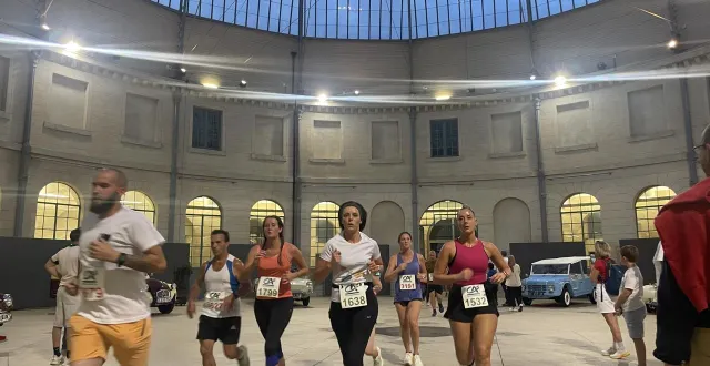 photo  l’édition 2025 des galopades du patrimoine d’alençon affichait complet avec 1 500 coureurs et coureuses.  &copy;  ouest-france 