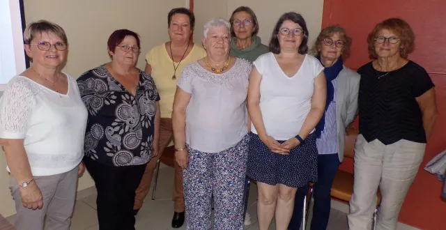 photo  l’équipe à la tête du comité des fêtes et de loisirs de ruaudin prête pour l’année à venir.  &copy;  le maine libre 