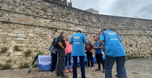 photo  une dizaine de personnes ont participé à une action de dépollution des rues du mans, ce samedi 20 septembre, organisée par l’association wings of the ocean.  &copy;  le maine libre 