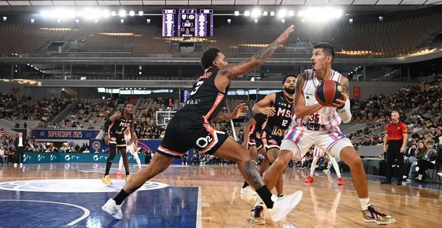 photo  travante williams et le msb dominent paris et joueront la finale de la supercoupe.  &copy;  julien mattia/le pictorium/maxppp 