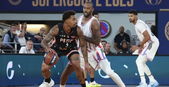 photo  travante williams et le msb ont dominé le paris basketball d’amath mbaye.  &copy;  mezzetta/maxppp 