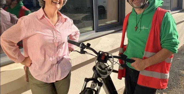 photo  marie-renée jarousseau, nouvellement nommée comme « laïque en mission ecclésiale » et le père laurent blourdier.  &copy;  co 