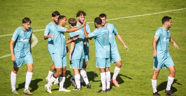 photo  la joie des divattais après le 4e but inscrit face à coulaines.  &copy;  dominique breugnot/ouest-france 