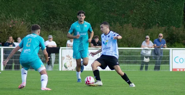 photo  les coulainais étaient menés 3-0 à la mi-temps.  &copy;  le maine libre 