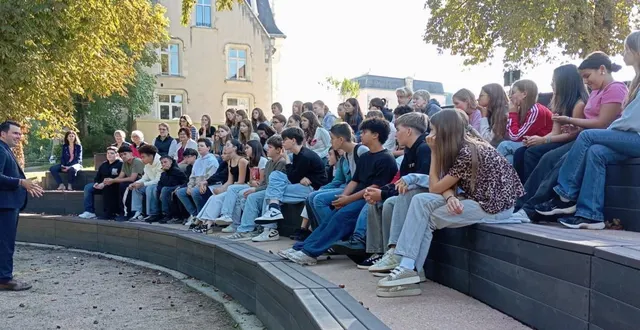 photo  le maire, benoit cochet, a présenté la commune aux collégiens et collégiennes kaménoises  &copy;  co 