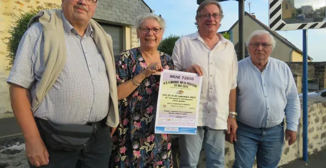 photo  de gauche à droite : rémy gosselin membre du bureau, ghislaine flotte présidente, bernard gueffier trésorier et jean-françois boyere membre du bureau.  &copy;  le maine libre 