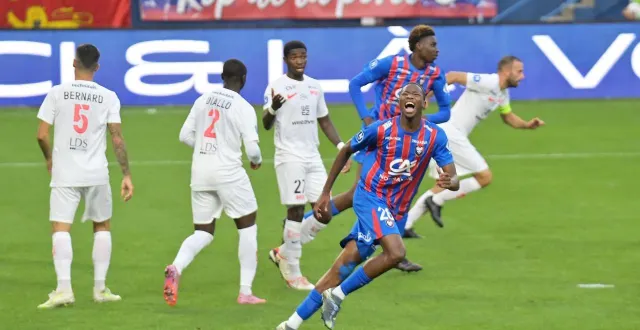 photo  souleymane sagnan (au premier plan) est blessé et manquera le déplacement du sm caen à châteauroux, vendredi 26 septembre 2025 (19 h 30).  &copy;  guillaume marie 