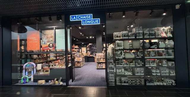 photo  le magasin la chaise longue, galerie espace anjou à angers (maine-et-loire), est ouvert de 9 h 30 à 20 h du lundi au samedi.  &copy;  espace anjou 