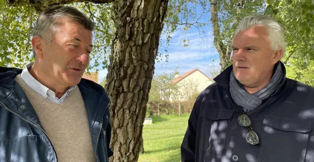 photo  pascal lelièvre, l’actuel maire de solesmes, a annoncé mardi 23 septembre 2025, qu’il briguait un 3e mandat. son 2e adjoint, frédéric top, repart lui aussi à ses côtés.  &copy;  ouest-france 