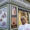 photo  ayed zaroui, 73 ans, attend le retour des clients au 30, rue principale à sargé-lès-le mans. la boulangerie fermée administrativement depuis un mois a rouvert ce mardi 23 septembre 2025. 