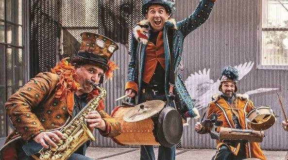 photo  la fanfare kafi offrira au public sa french-touch, « royal sapiens », une musique épicée dans un show festif.  &copy;  charlie menes 