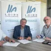 photo jean-claude besnard, coprésident de la ciap, marc schmitter, président de la cc.lla et jean-yves le bars, vice-président développement économique lors de la signature.