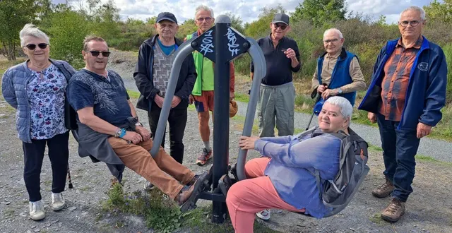 photo  vendredi 12 septembre, les randonneurs du village du parc ont marché sur le site des ardoisières à trélazé.  &copy;  co 