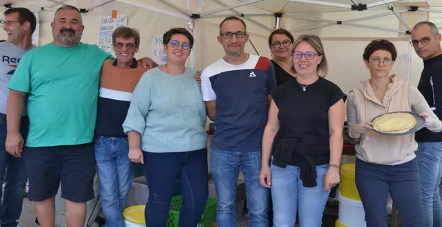 photo  le gcai autour d’annabelle jouy, présidente.  &copy;  le maine libre 