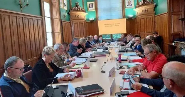 photo  le conseil municipal de bagnoles-de-l’orne-normandie, dans l’orne, a eu lieu après la commission des finances où l’altercation est survenue, lundi 15 septembre 2025.  &copy;  ouest-france 