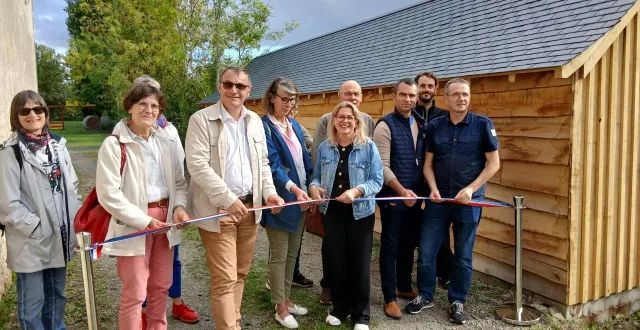 photo  élus et partenaires ont inauguré le lavoir dans le cadre des journées du patrimoine.  &copy;  le maine libre 