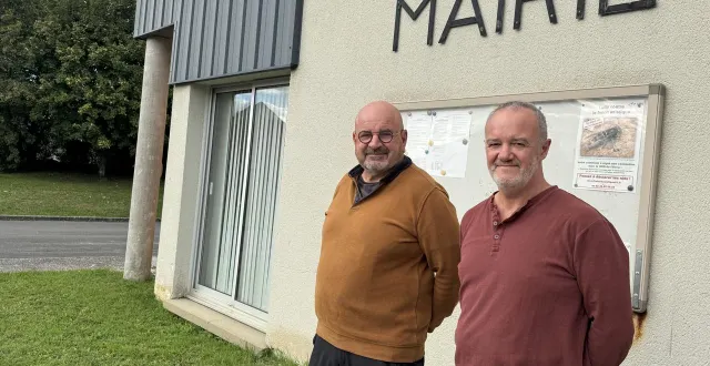 photo  jean-marie leclercq (à gauche), maire de cuissai, ne se représente pas en 2026. christophe renaux, premier adjoint, se présente.  &copy;  ouest-france 