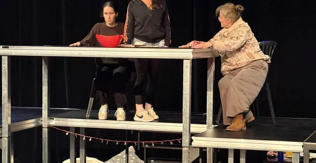 photo  cholet, jardin de verre, jeudi 11 septembre. les comédiens de l’anima compagnie ont répété une semaine dans la salle choletaise.  &copy;  co – gabriel boussonnière 