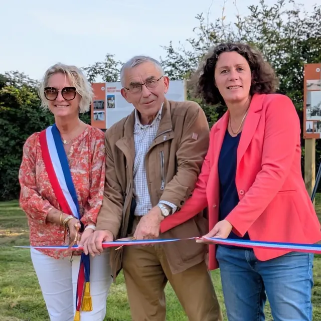 photo anita paillot, maire ; guy fournier et sophie douvry, conseillère départementale ; une collaboration pour la réalisation de l'expo.  ©  photo fournie par guy fournier