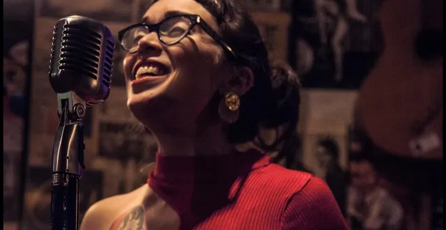 photo  melissa lesnie se produira en trio au théâtre chanzy pour le lancement de la saison jazz pour tous.  &copy;  melissa lesnie trio 