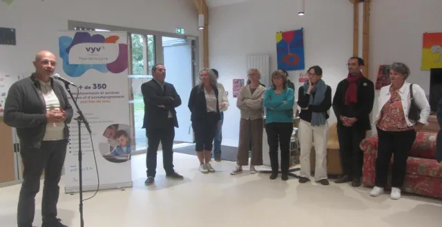 photo  robert biagi, maire de soulaines-sur-aubance, inaugure le tricotin.  &copy;  ouest-france 