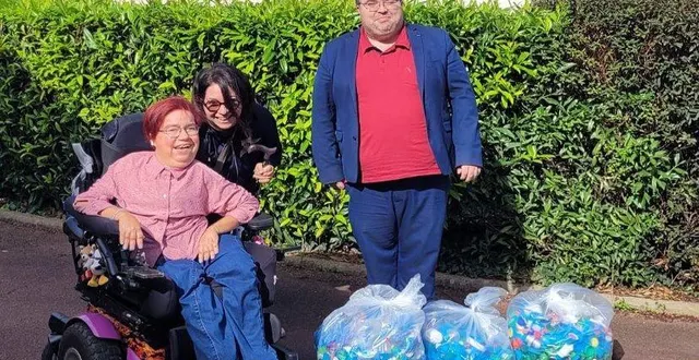 photo  nathalie da costa, présidente de l’association handi’namique ; catherine vrillon, une adhérente et guillaume bertin, secrétaire général de l’association du mémorial des bunkers de pignerolle.  &copy;  co 