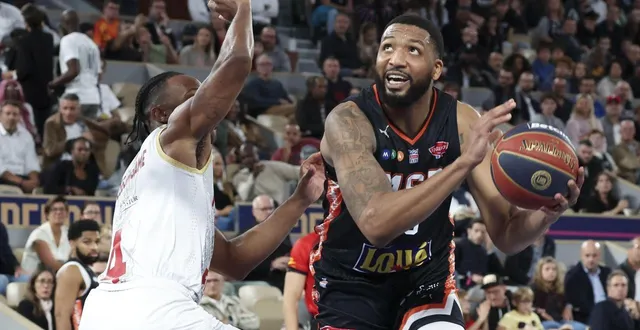 photo  le msb de tashawn thomas va passer à dijon un premier test sérieux dès l’ouverture du championnat.  &copy;  mezzetta/maxppp 