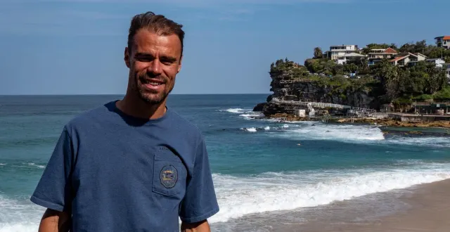photo  damien da silva, sur l’une des plages de sydney.  &copy;  florent bibiloni/ouest-france 