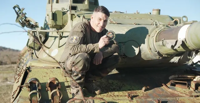 photo  à travers ses vidéos immersives, chef peper fait découvrir l’armée et ses métiers. il vient aussi de créer sa marque de vêtements, à côté du mans.  &copy;  capitaine_tango 