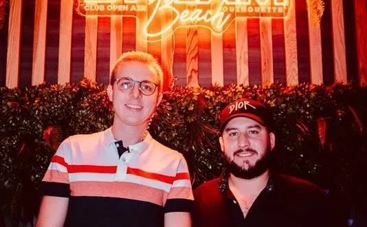 photo  maximilien michel et steven da silva ont ouvert le dream club à la chapelle-d’aligné à l’ouest de la flèche (sarthe) il y a bientôt un an.  &copy;  ouest-france 