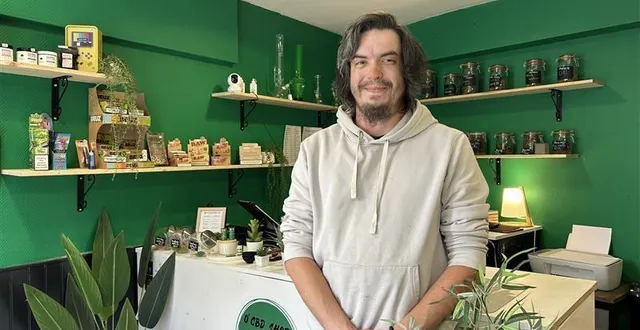 photo  pierre brebion avait rouvert en tant que nouveau commerçant la boutique o’cbd shop, qui était alors rue aux sieurs, avant de déménager dans le quartier de montsort.  &copy;  ouest-france 