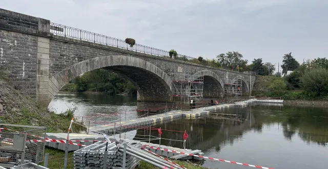 photo  du 29 septembre au 17 octobre 2025, le pont de noyen-sur-sarthe sera fermé à la circulation en journée.  &copy;  ouest-france 