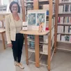 photo  isabelle tollemer tixier, responsable de la bibliothèque municipale, présente « biblis en folie ». 