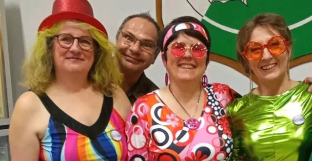 photo  un look haut en couleurs l’an dernier pour, notamment, valérie decker, à gauche, et claire lemercier, au centre  &copy;  valérie decker 