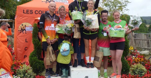 photo  maxime besniard, président du pays mêlois tout court, est aussi coureur : ici sur la 3e marche du podium de la course en duo de la chapelle-près-sées, en août dernier.  &copy;  ouest-france 