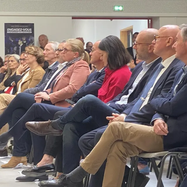 photo beaupréau, samedi 27 septembre. ex-premier adjoint au maire de cholet, jean-paul brégeon (deuxième en partant de la droite) a été choisi par la fédération départementale lr pour obtenir l’investiture du parti aux élections municipales.  ©  co - julien sureau