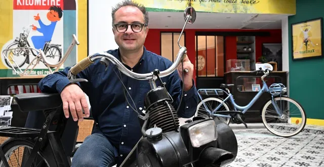 photo  grégory trebaol, président de rebirth qui a notamment racheté la marque solex pour la relancer. ici, avec un modèle historique, dans l’espace dédié à paris.  &copy;  stéphane geufroi / ouest-france 