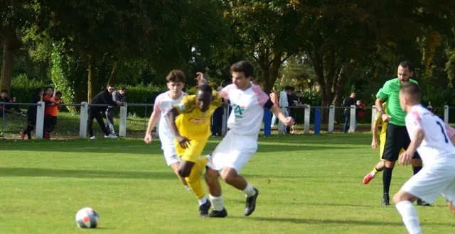 photo  edgar morand capitaine déçu de l’ac longué.  &copy;  co 
