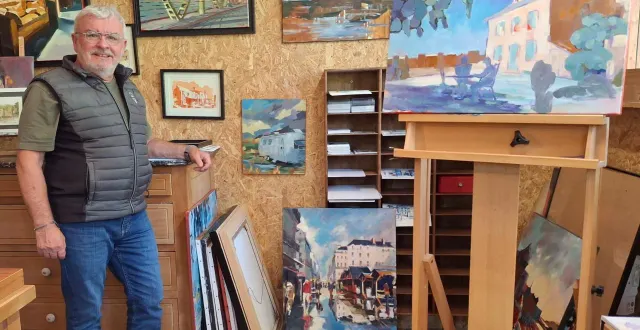 photo  jipe bredoux dans son atelier.  &copy;  co 