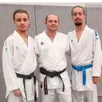 photo  de gauche à droite : sami, international de karaté ; yann auffret, professeur de karaté à la ferté-macé et yanis, international. 