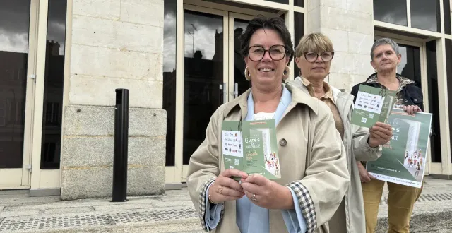 photo  stéphanie charrault-toussaint, marie hervieu et christine delmastro organisent le festival du livre et davantage à alençon (orne).  &copy;  ouest-france 