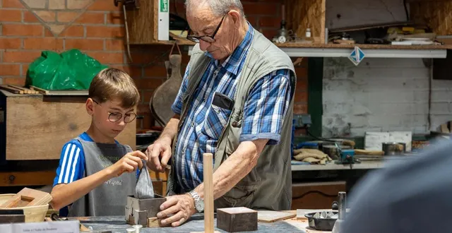 photo  gérard viel réalise des démonstrations à la fin de chaque visite pour le public.  &copy;  le maine libre – xavier sarrat 